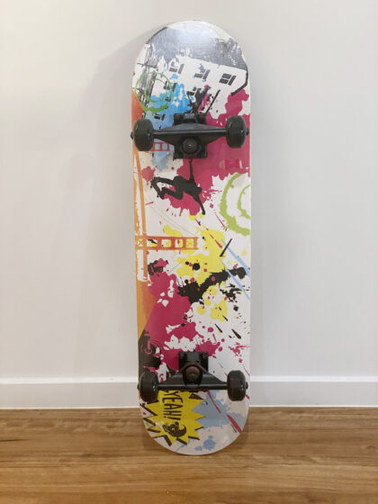 BEGINNER SKATEBOARD COMPLETE 32" x 8"